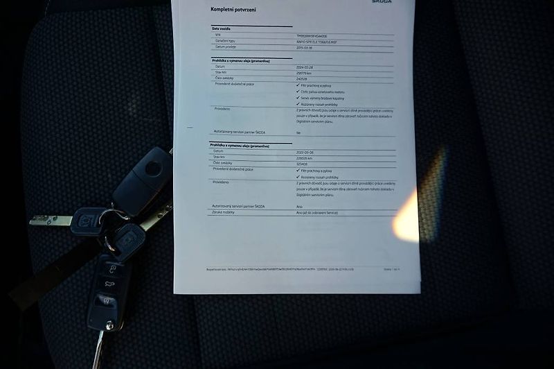 Škoda Rapid (2015) ELEGANCE 1,6 TDI 66 kW - fotka 32 z 38