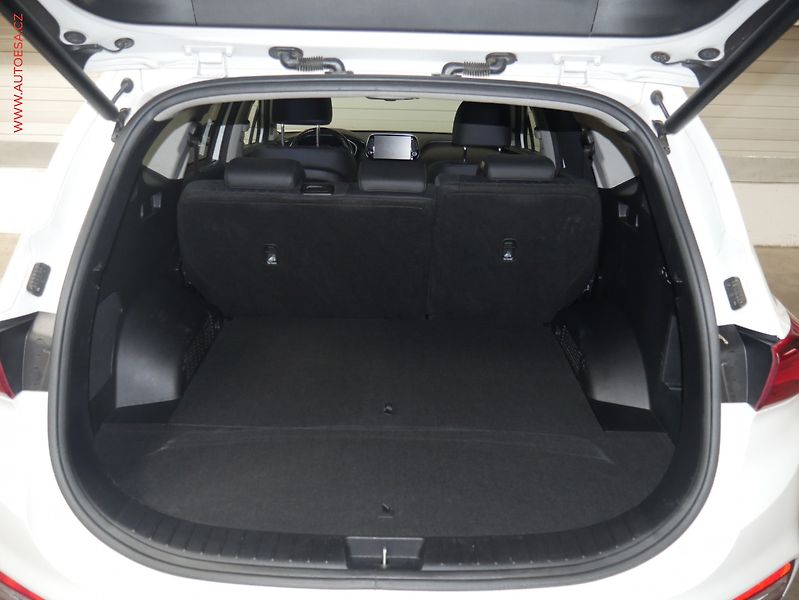 Hyundai Santa Fe (2020) 2.2 CRDi 4x4, 1.maj,ČR - fotka 7 z 30