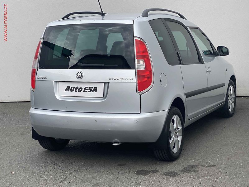 Škoda Roomster (2015) 1.2 TSi, ČR, Ambition, zmk. - fotka 4 z 17