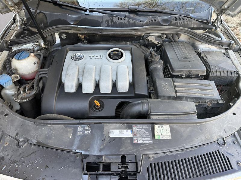 Volkswagen Passat 1,9 TDI 77kW - fotka 17 z 17