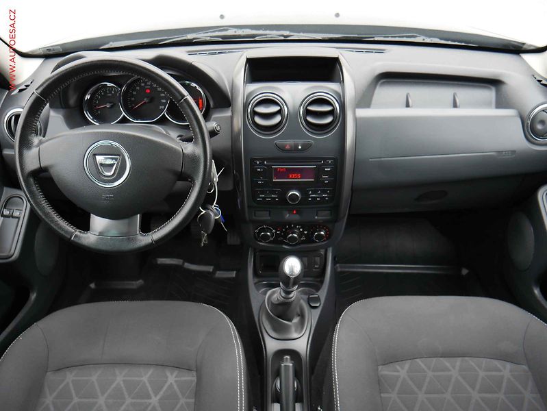 Dacia Duster (2014) 1.2 TCe, ČR, AC, tažné - fotka 8 z 14