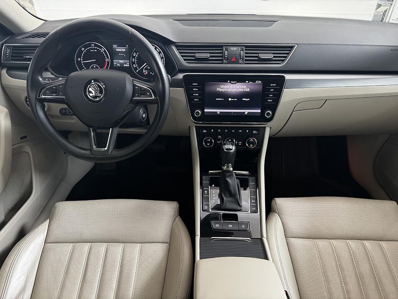 Škoda Superb (2018) Style 2.0 TDI 140 KW 4x4 -CZ- - fotka 11 z 27