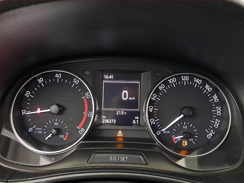 Škoda Fabia (2015) Ambition 1.2 TSI - fotka 11 z 15