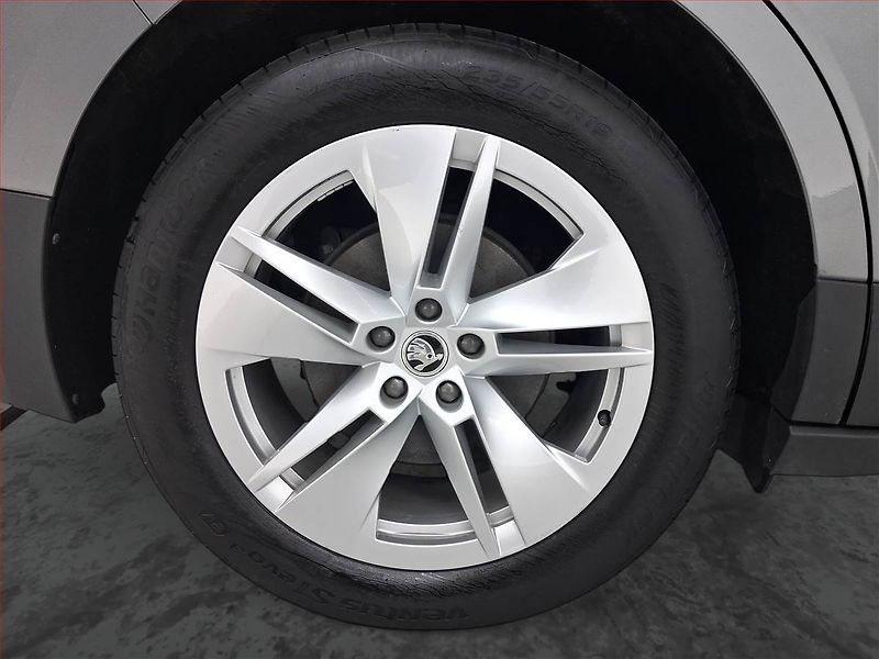 Škoda Enyaq (2022) iV 60 (62 kWh), SoH 92% - fotka 15 z 17