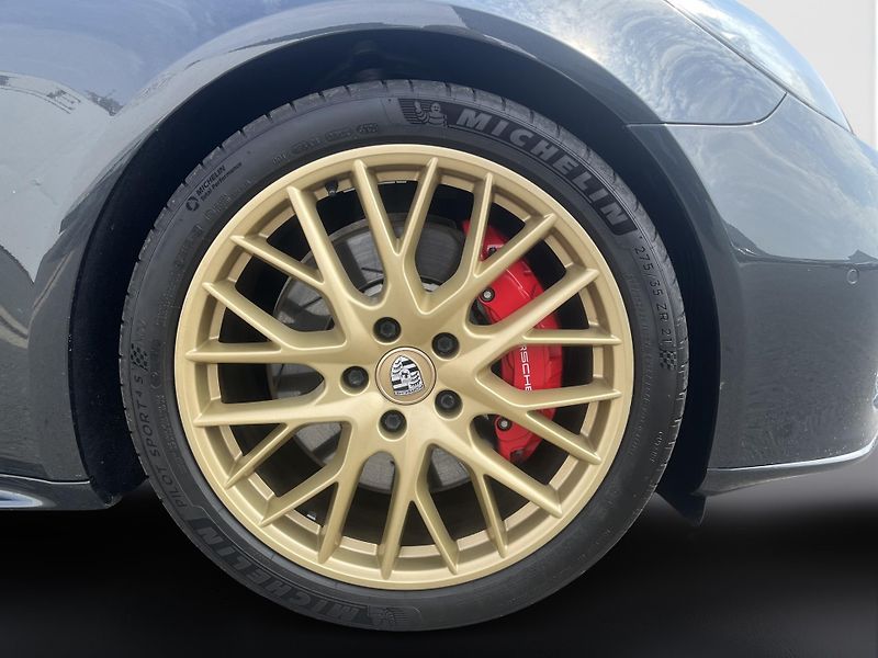 Porsche Panamera GTS - fotka 11 z 29