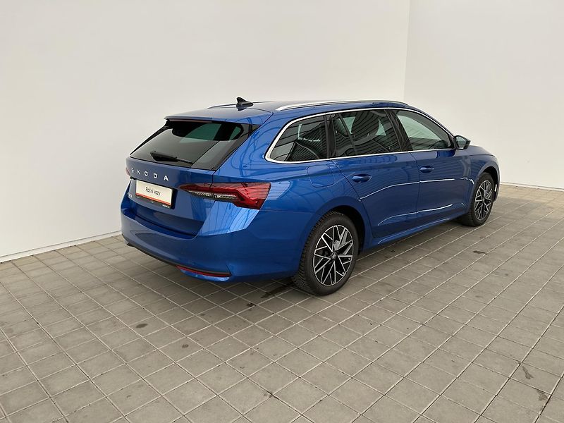 Škoda Octavia 1.5 TSI Top selection - fotka 2 z 26