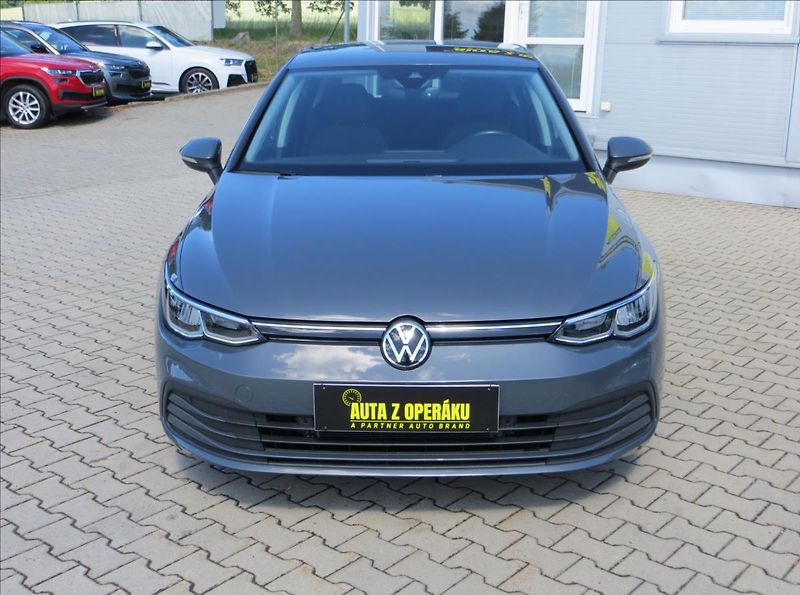 Volkswagen Golf 1,0 TSI 81kW Life ČR - fotka 2 z 23