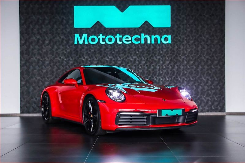 Porsche 911 (2024) Carrera S - fotka 1 z 20
