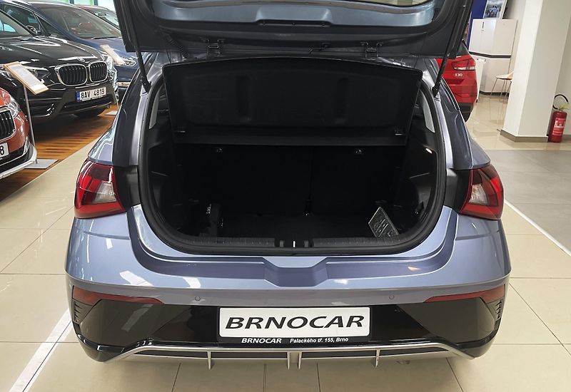 Hyundai i20 1.0 T-GDI, 73 kW, ČR, 1. MAJ. - fotka 8 z 29