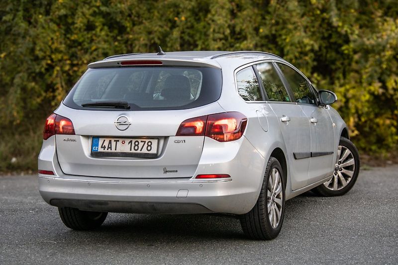 Opel Astra - fotka 4 z 23