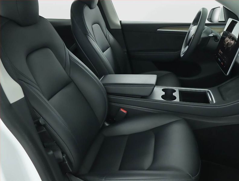 Tesla Model Y (2022) Long Range AWD 79kWh, SoH 91% - fotka 9 z 23