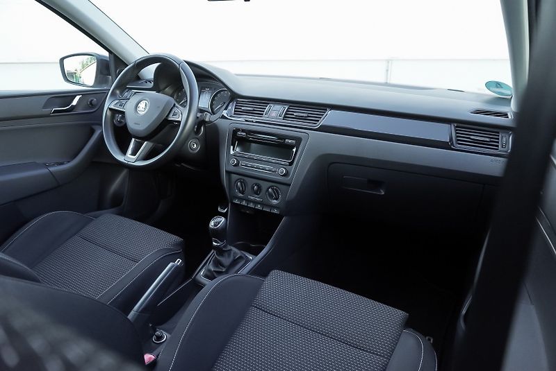 Škoda Rapid 1.2 TSi 77kW STYLE PLUS - fotka 17 z 29