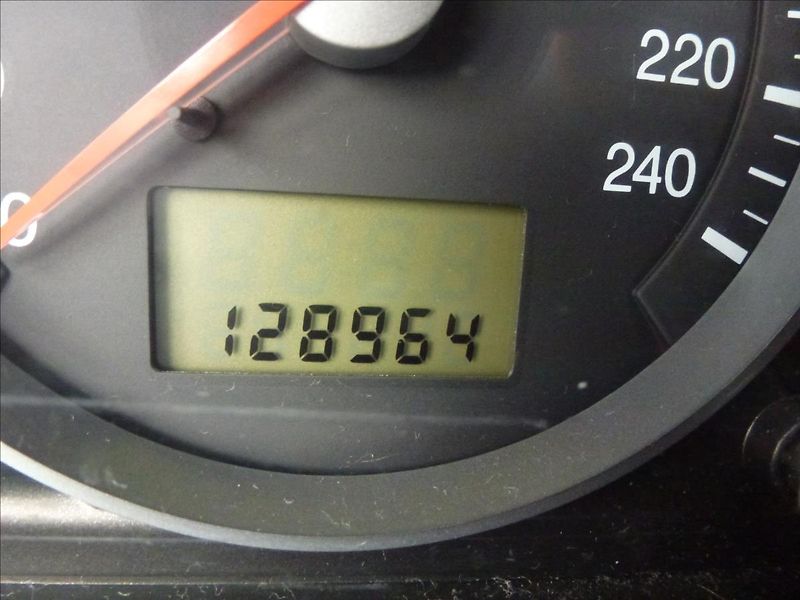 Ford Mondeo 2,5 i V6 24V Ghia Automat - fotka 32 z 49