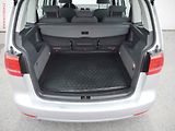 Volkswagen Touran (2011) 1.6TDi, ČR, autoAC - náhled 7