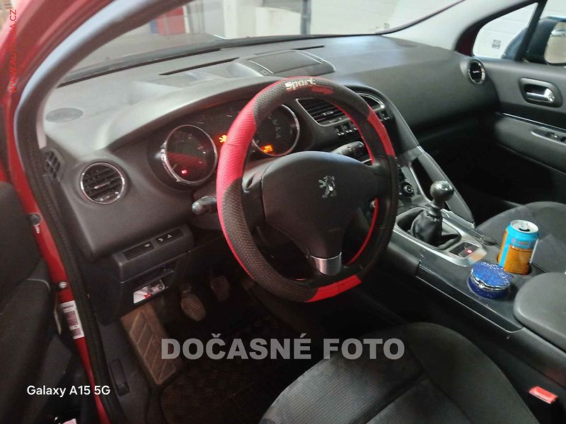 Peugeot 3008 (2010) 1.6HDi, 2.maj, navi, panorama - fotka 3 z 3