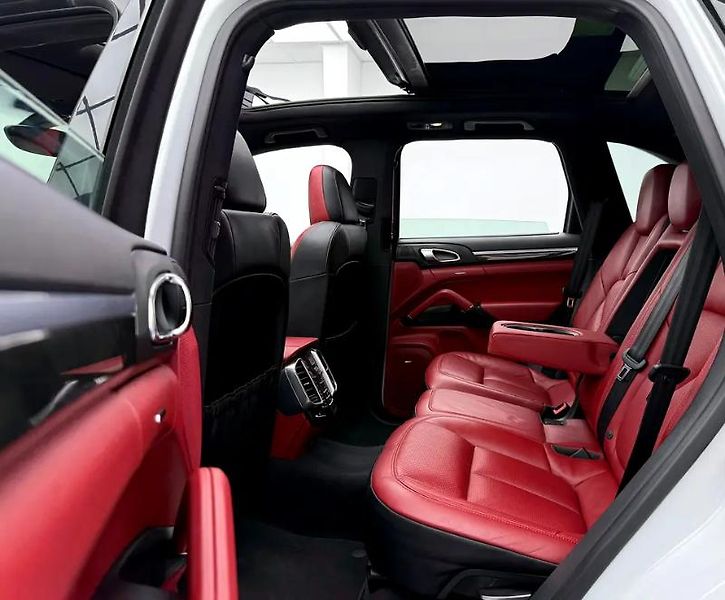 Porsche Cayenne (2016) Výkonná verze S - fotka 18 z 18