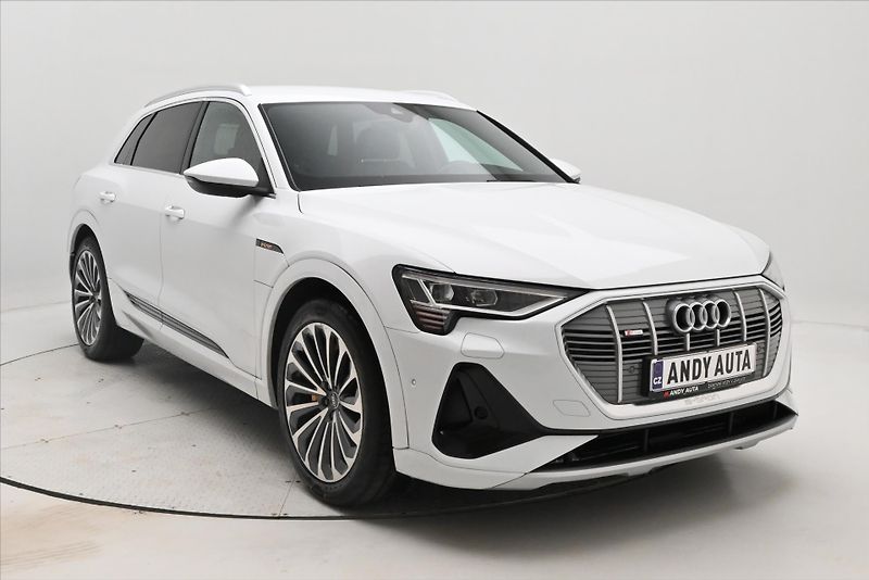 Audi e-tron 55 300 kW QUATTRO S-LINE Záruk - fotka 3 z 31