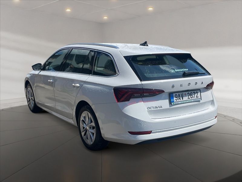 Škoda Octavia 2,0 TDI 110 Style DSG - fotka 4 z 11