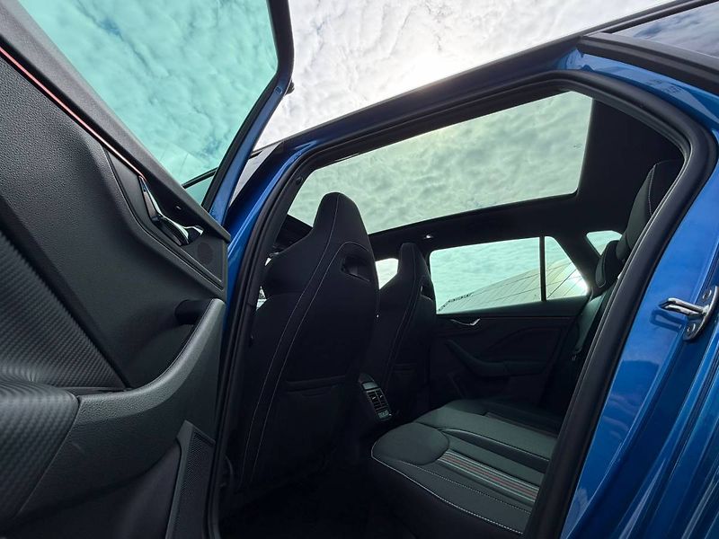 Škoda Kamiq Monte Carlo 1,0 TSI 85 kW 7° D - fotka 12 z 42