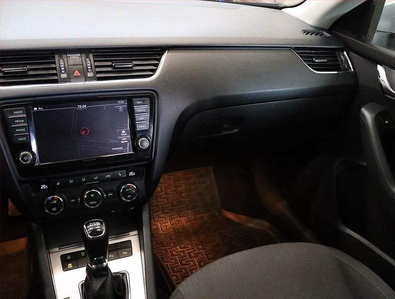Škoda Octavia (2016) Style 2.0 TDI, Automat - fotka 8 z 20