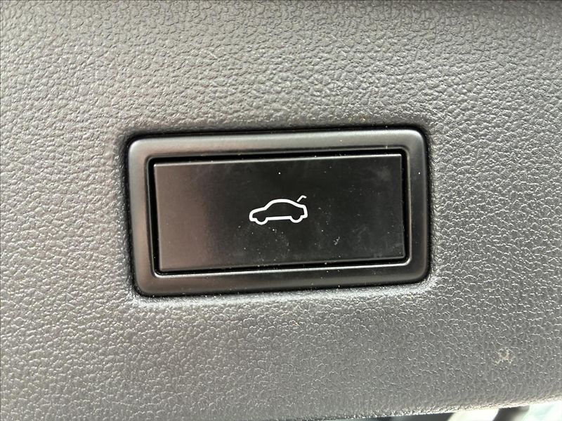 Volkswagen Tiguan Allspace 2,0 TDI PANO TAŽNÉ KAMERA 360 - fotka 14 z 34