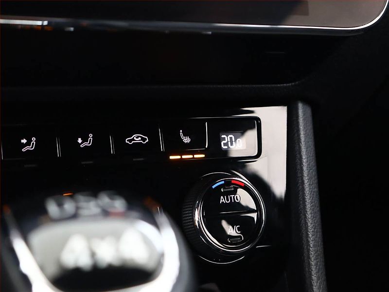 Škoda Superb (2018) Sportline 2.0 TSI - fotka 20 z 22