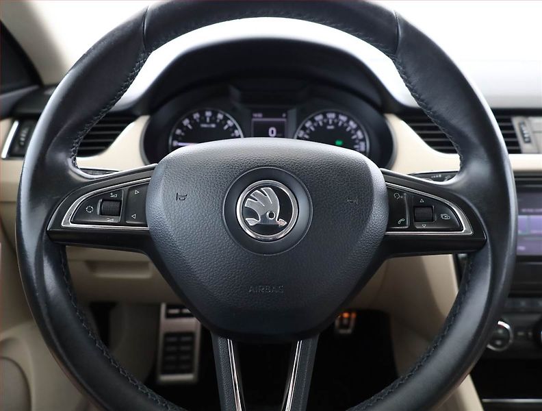 Škoda Octavia (2013) 1.6 TDI, Automat, Serv.kniha - fotka 8 z 21