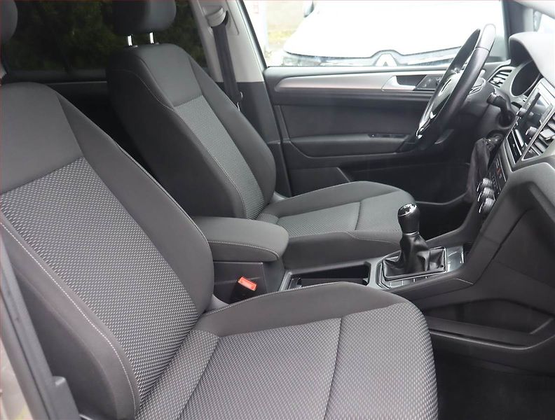 Volkswagen Golf Sportsvan (2019) 1.6 TDI, Tempomat - fotka 9 z 18