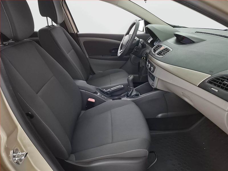 Renault Mégane (2010) 1.6 16V, Tempomat - fotka 9 z 16