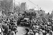Snímek GMC 353 CCKW z osvobozování holandského Amsterdamu.