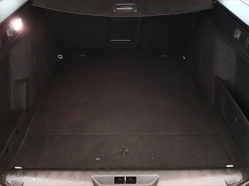 Peugeot 308 (2017) 1.6 BlueHDi, Serv.kniha, Navi - fotka 14 z 17