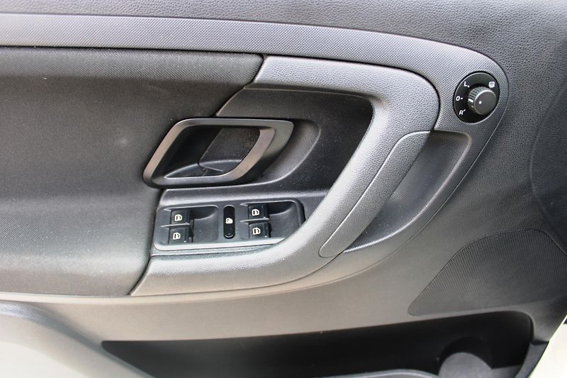 Škoda Fabia (2011) 1,2TSI KLIMA EL.OKNA TEMPOMAT  - fotka 14 z 20