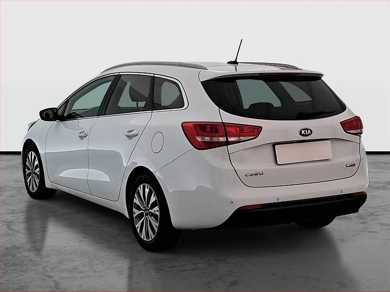 Kia Ceed (2016) 1.6 GDI, Navi, Tempomat - fotka 4 z 19