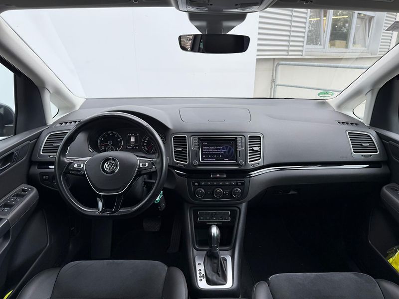 Volkswagen Sharan Highline 1.4TSI 110 kW DSG - fotka 5 z 26