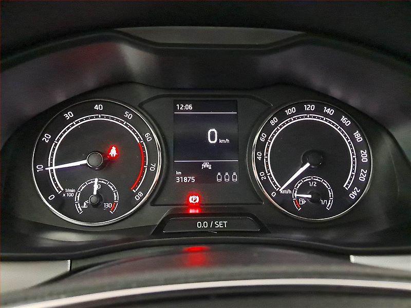 Škoda Kamiq (2021) Ambition 1.0 TSI, ČR,1.maj - fotka 11 z 15