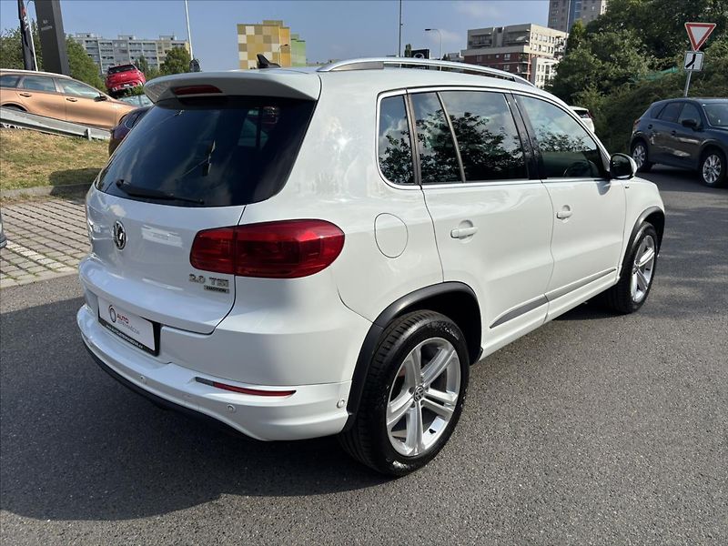 Volkswagen Tiguan 2,0 TSi 4x4 AT R-Line TOP STAV - fotka 5 z 40