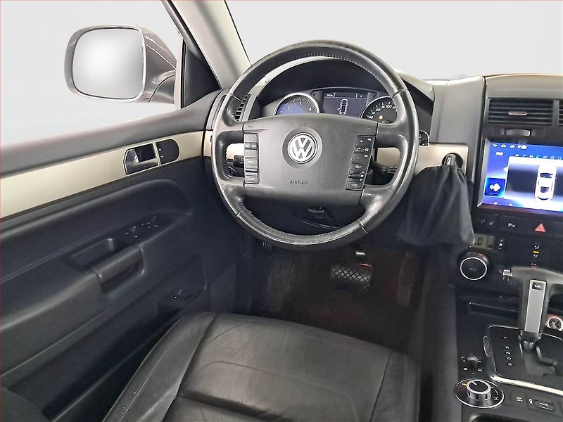 Volkswagen Touareg (2009) 3.0 TDI, 4X4, Automat, Xenony - fotka 7 z 21