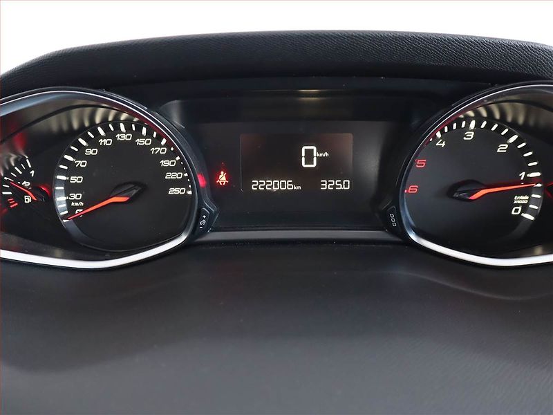 Peugeot 308 (2016) 1.6 BlueHDi, Serv.kniha - fotka 11 z 17