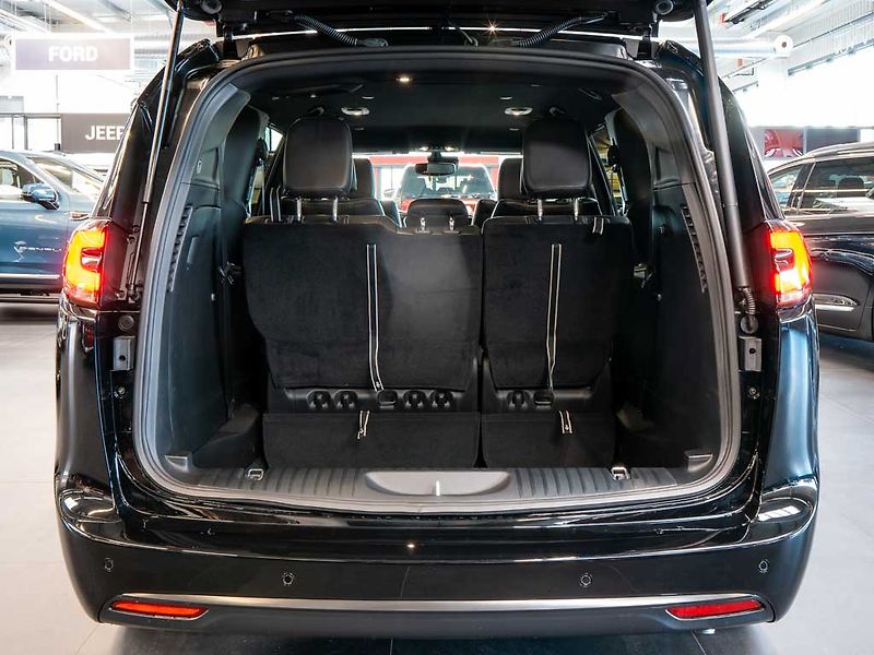 Chrysler Pacifica (2026) 3.6 Select AWD, 360 Cam 2x LCD - fotka 5 z 32