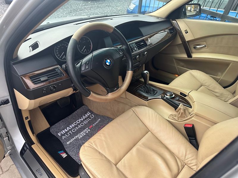 BMW Řada 5 (2005) 530Xd PĚKNÝ STAV - fotka 7 z 15