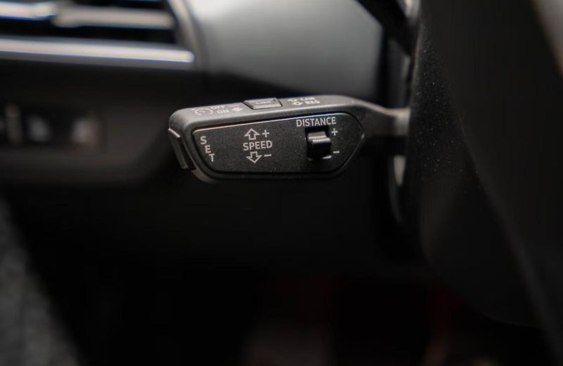 Audi e-tron GT Q SoH 92% 360k HuD Vzduch Pano - fotka 18 z 20