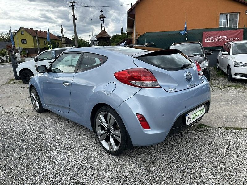 Hyundai Veloster - fotka 6 z 23