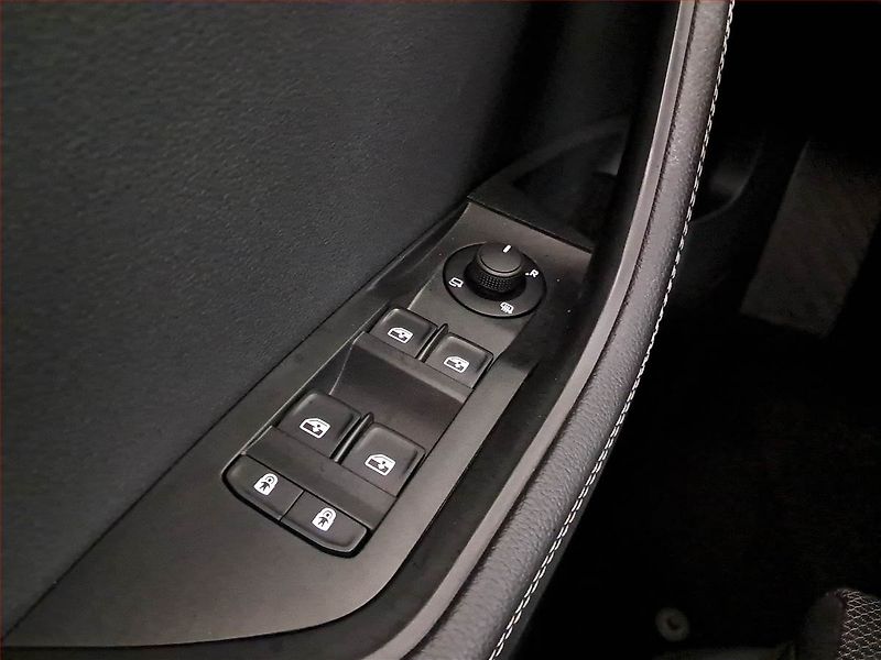 Škoda Superb (2023) Style 2.0 TDI - fotka 17 z 21