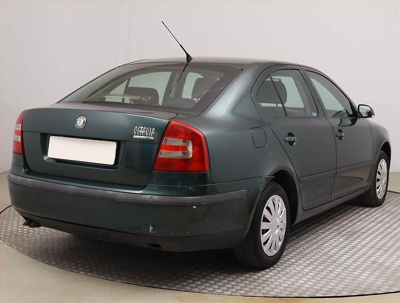 Škoda Octavia (2007) 2.0 TDI, po STK, oblíbený vůz - fotka 5 z 14