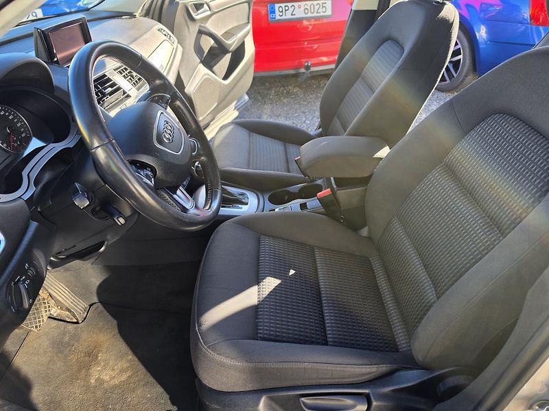 Audi Q3 2.0 TFSI led S Tronic kei - fotka 14 z 24