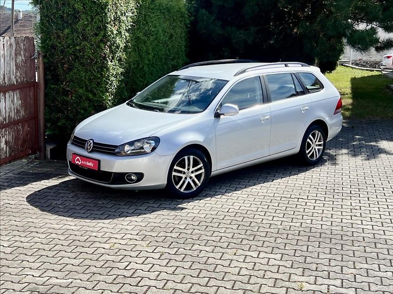 Volkswagen Golf 1,6 TDI  HIGHLINE*DSG*ZÁRUKA - fotka 1 z 40