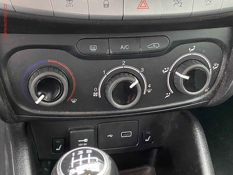 Fiat Tipo (2019) 1.4, +kola - fotka 14 z 19