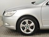 Škoda Octavia (2011) Ambiente Plus 2.0 TDI, Xenony - náhled 14