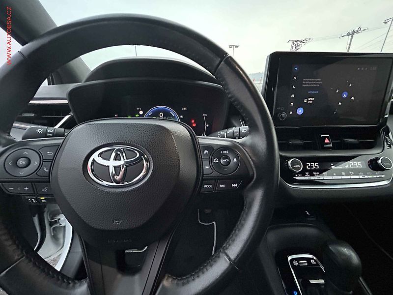 Toyota Corolla (2023) 1.8 i, 1.maj,ČR, Active, AT - fotka 19 z 19