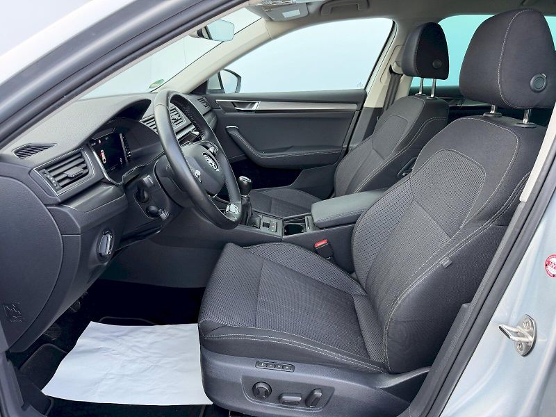 Škoda Superb (2023) 2.0 TDI 110kW Style Matrix Man - fotka 5 z 34